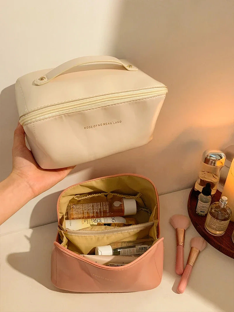 Pochette de maquillage en cuir étanche