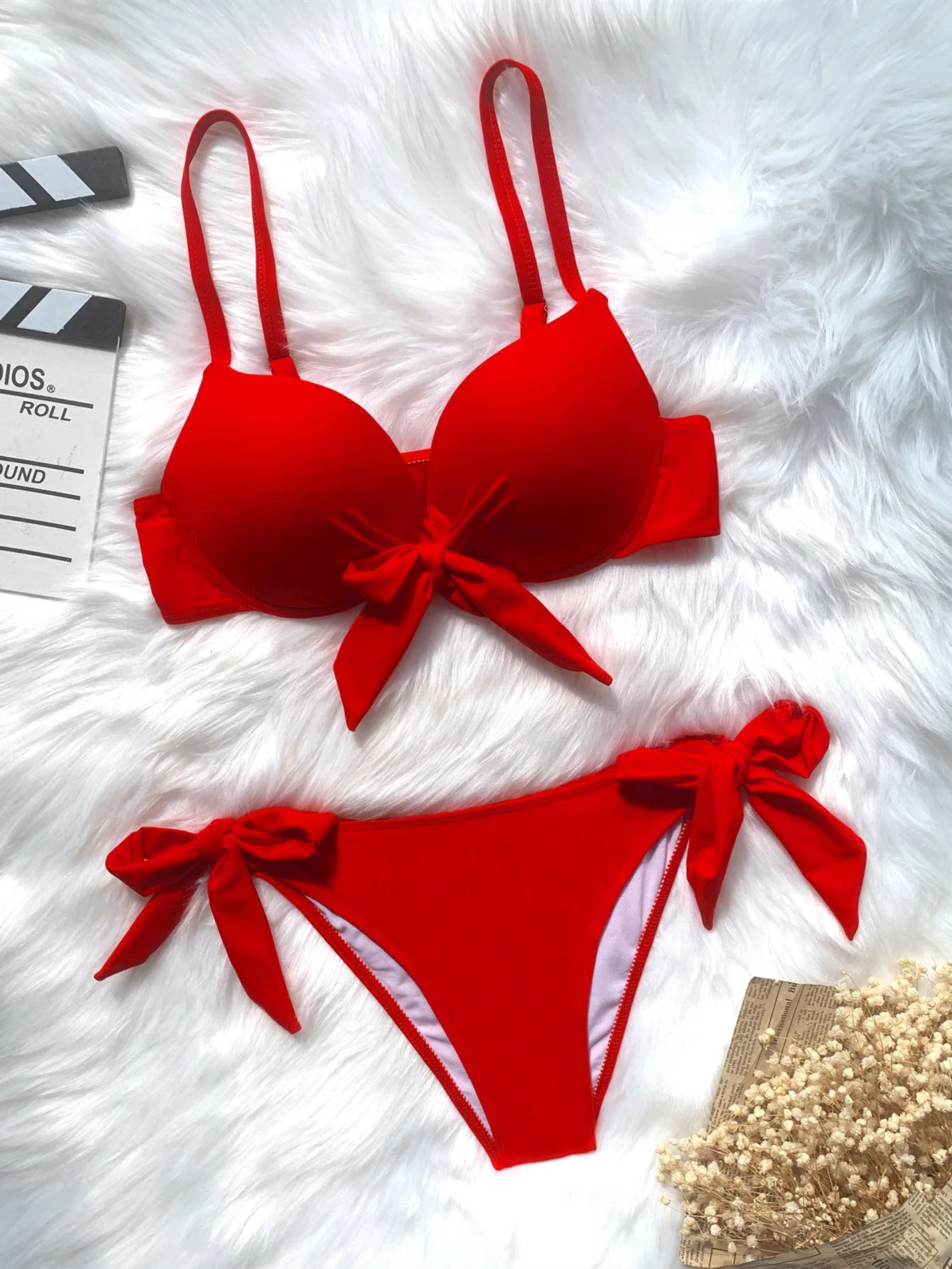Ensemble Bikini 2 Pièces Push-Up – Design Nœud Papillon & Liens Ajustables