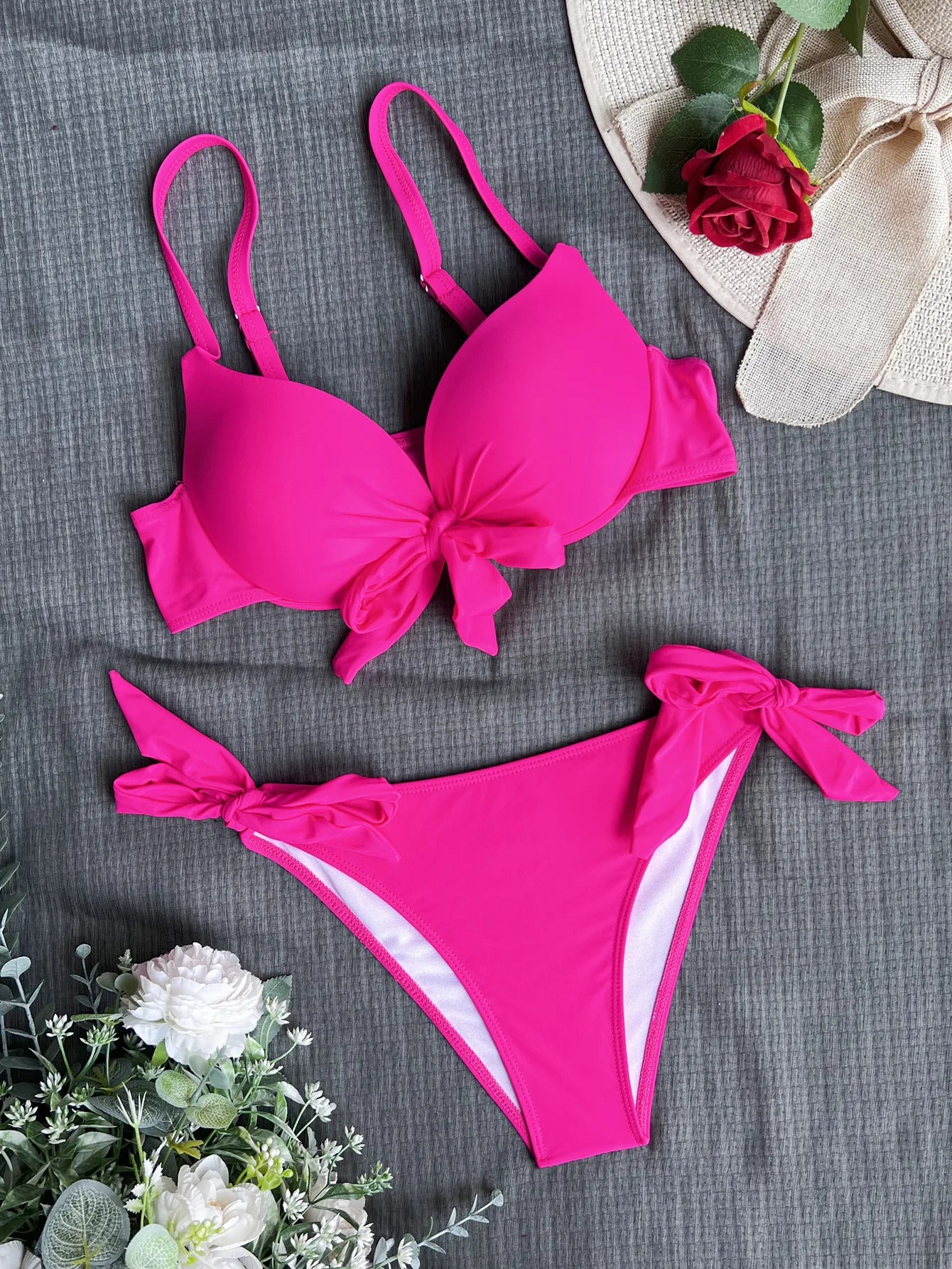 Ensemble Bikini 2 Pièces Push-Up – Design Nœud Papillon & Liens Ajustables