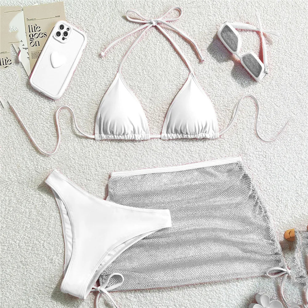 Trio Bikini Chic 2026 : Maillot 2 Pièces et Mini-Jupe en Mesh