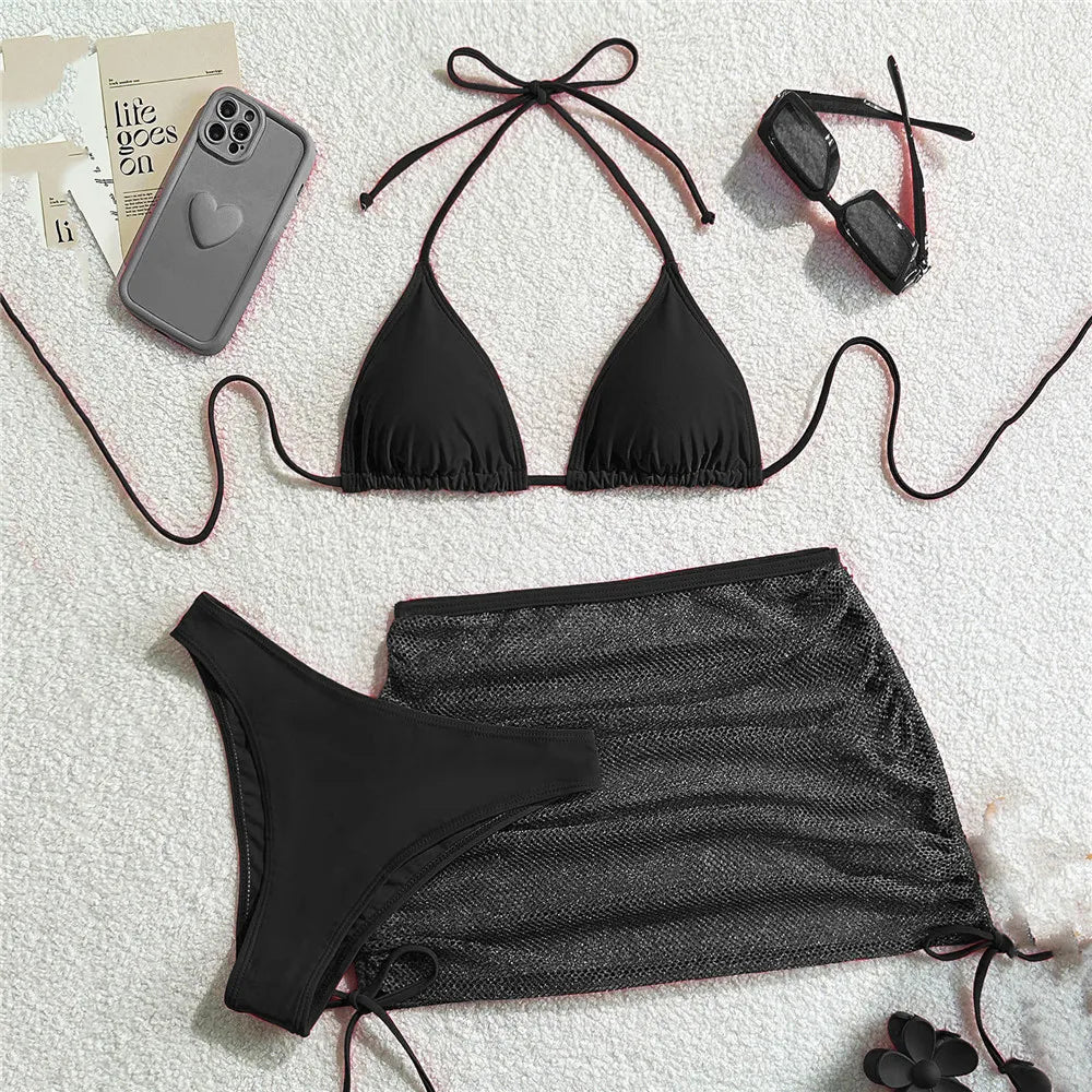Trio Bikini Chic 2026 : Maillot 2 Pièces et Mini-Jupe en Mesh