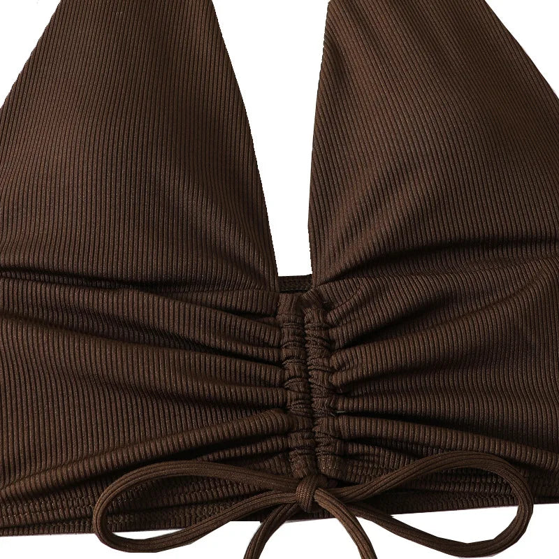 Ensemble Maillot de Bain 2 Pièces "Moka" – Top Halter & Shorty Taille Haute